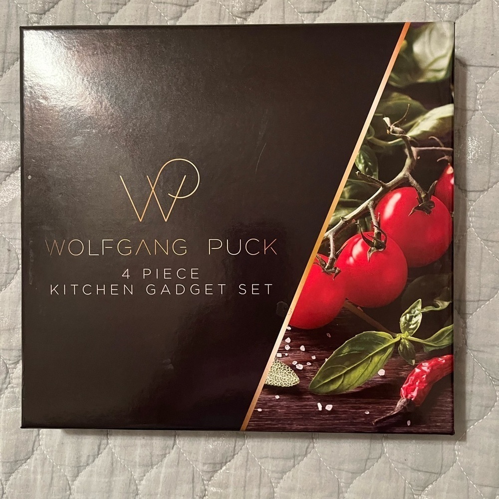 WOLFGANG PUCK~NIB~KITCHEN GADGET SET~
